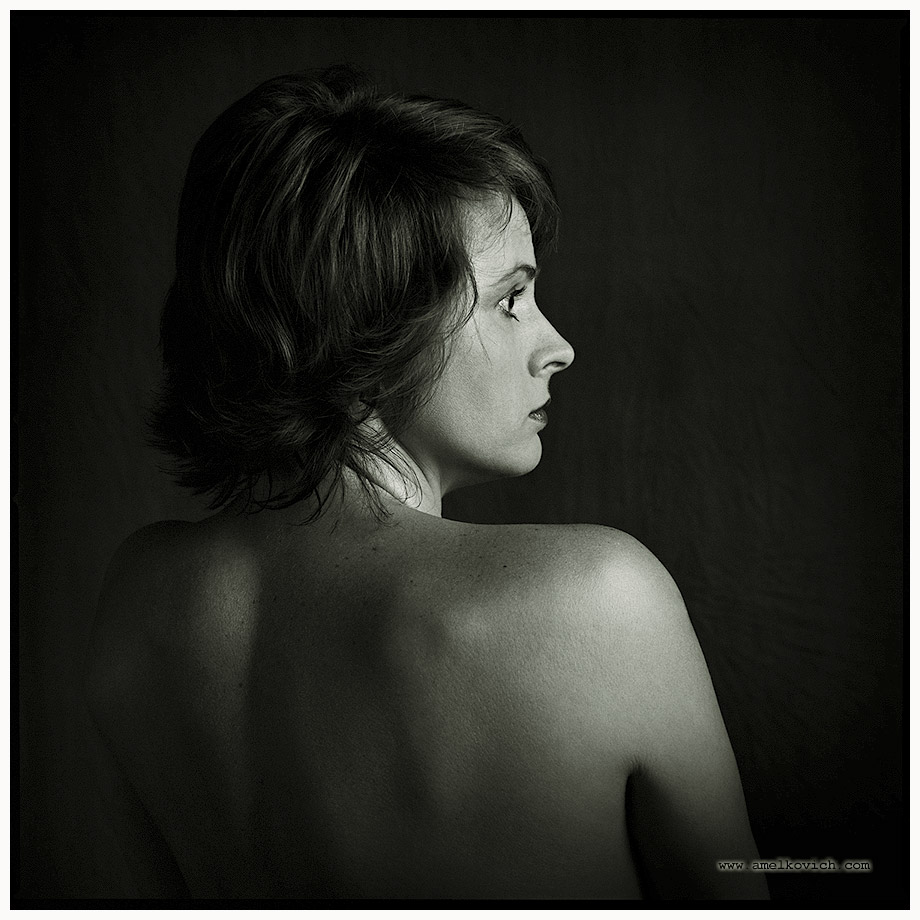 Portrait érotique par Igor Amelkovich