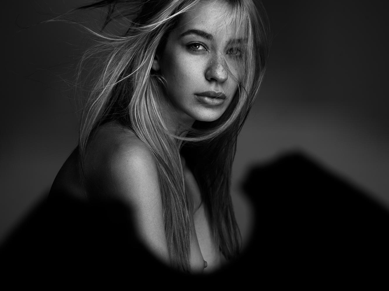 Rhiannon par Peter Coulson - Portrait noir et blanc