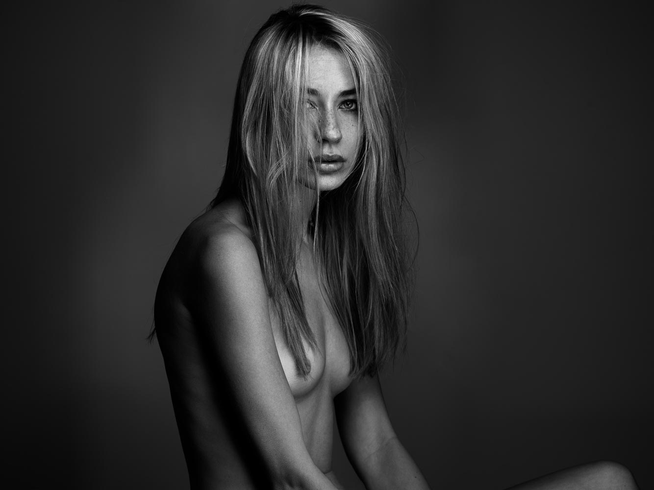 Rhiannon par Peter Coulson - Portrait noir et blanc