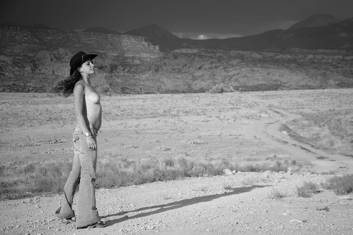 shooting de nu dans le désert