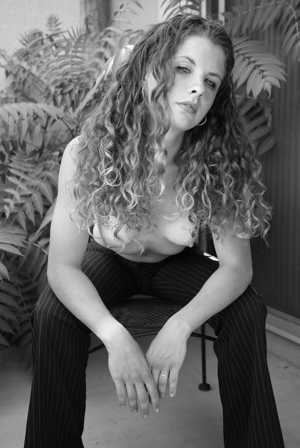 Une petite poitrine délicate et très attitante 